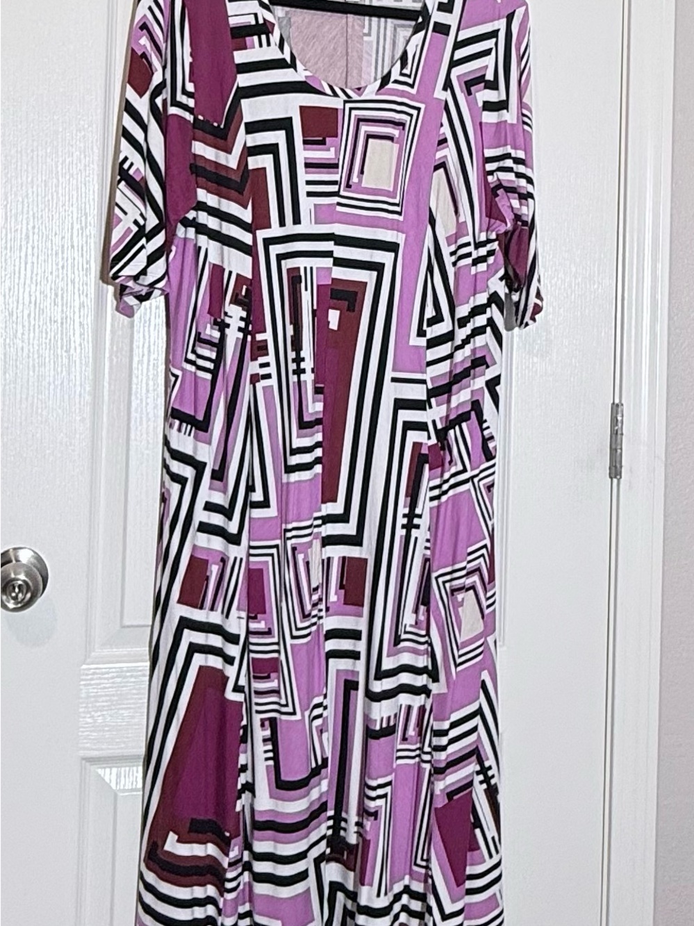 Dana Buchman Geometric Purple & White Maxi Dress